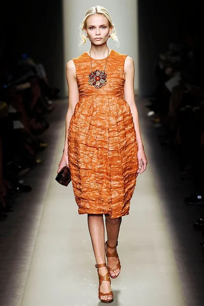 Look 34